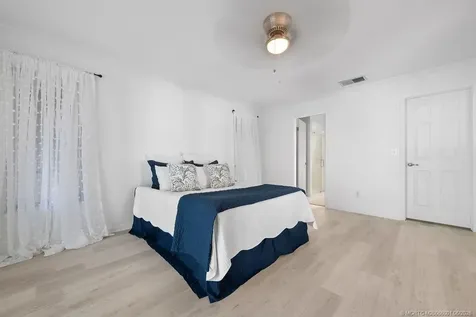 5068 SE Major Way Stuart FL 34997