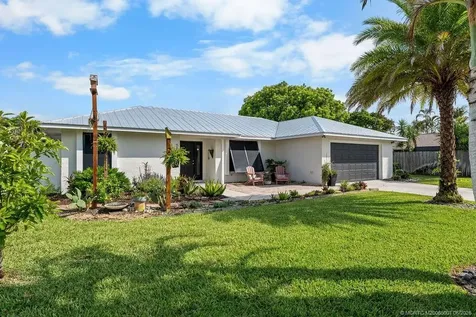 5068 SE Major Way Stuart FL 34997