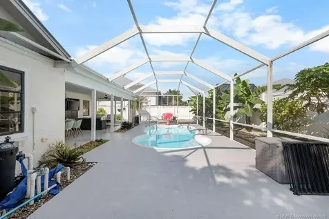 5068 SE Major Way Stuart FL 34997