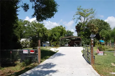 2605 SE 44th Avenue Okeechobee FL 34974