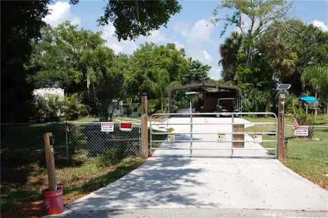 2605 SE 44th Avenue Okeechobee FL 34974