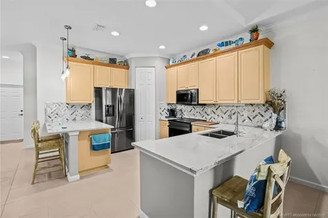 1004 Mariner Bay Boulevard Fort Pierce FL 34949