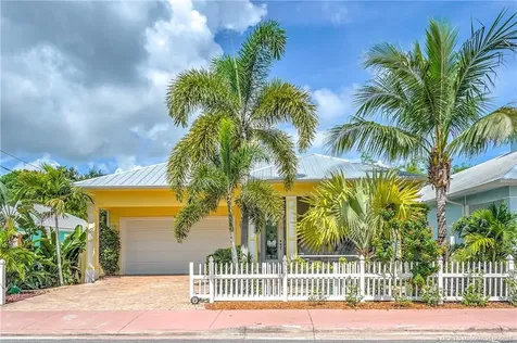 412 SW Akron Avenue Stuart FL 34994