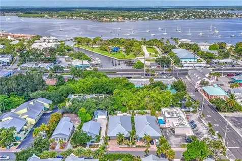 412 SW Akron Avenue Stuart FL 34994