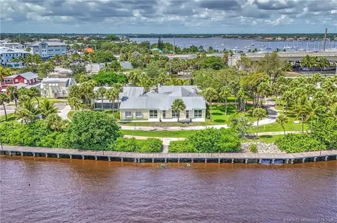 412 SW Akron Avenue Stuart FL 34994