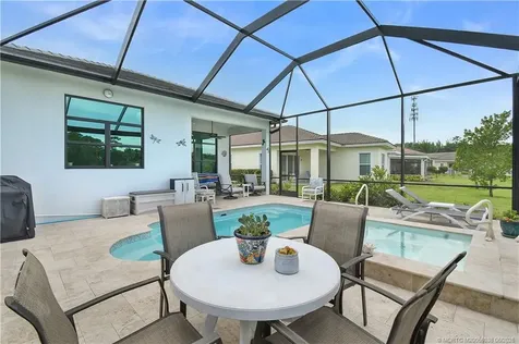 208 SE Via Tirso Port St Lucie FL 34952