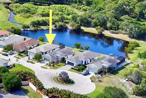208 SE Via Tirso Port St Lucie FL 34952
