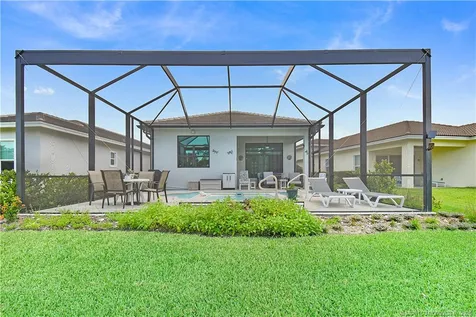 208 SE Via Tirso Port St Lucie FL 34952