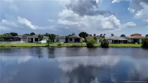 208 SE Via Tirso Port St Lucie FL 34952