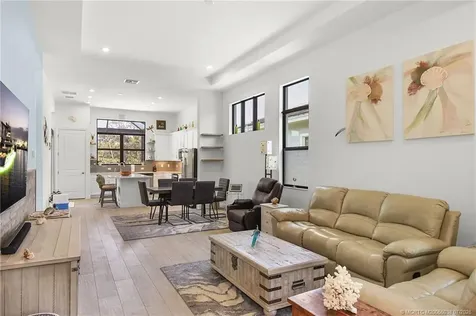 208 SE Via Tirso Port St Lucie FL 34952