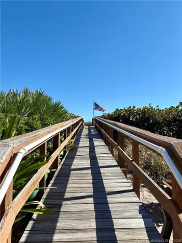 2571 Ocean Boulevard NE Stuart FL 34996