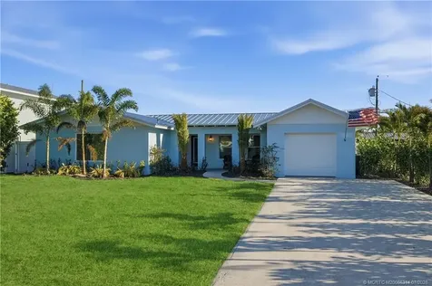 5216 SE Orange Street Stuart FL 34997