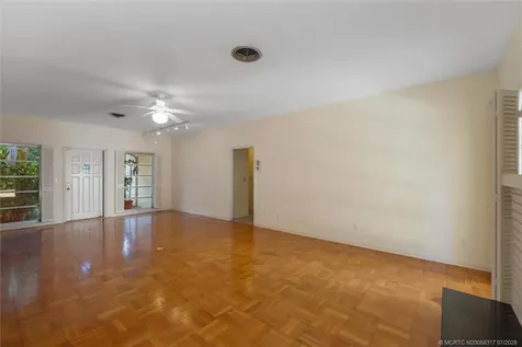 24 N Via Lucindia Sewalls Point FL 34996
