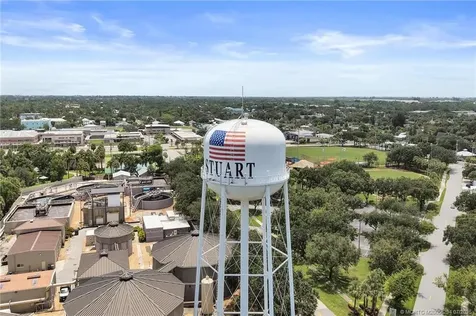 41 SW Seminole Street Stuart FL 34994