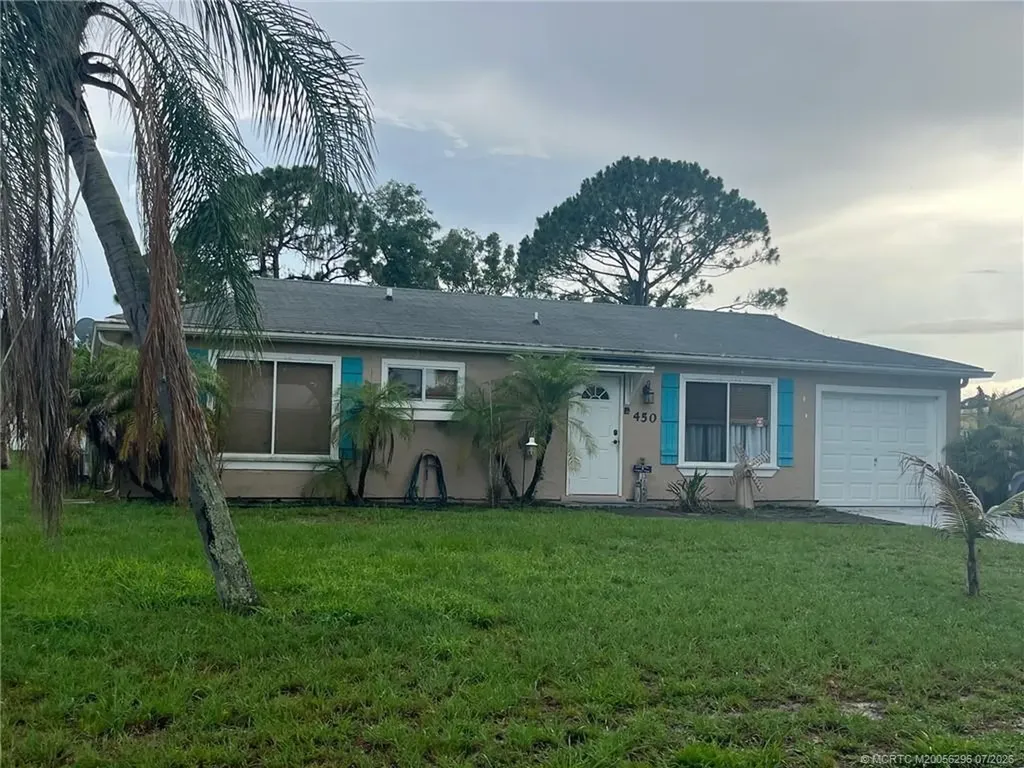450 SW Belmont Circle Port St Lucie FL 34953