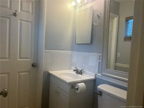 450 SW Belmont Circle Port St Lucie FL 34953