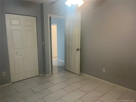 450 SW Belmont Circle Port St Lucie FL 34953