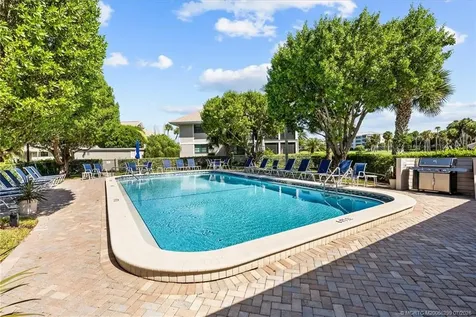 333 NE Golfview Circle Stuart FL 34996