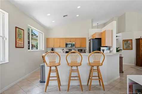 1618 SE Shelburnie Way Port St Lucie FL 34952