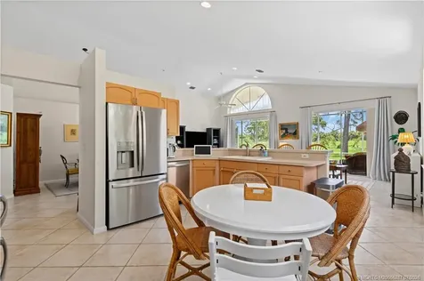 1618 SE Shelburnie Way Port St Lucie FL 34952