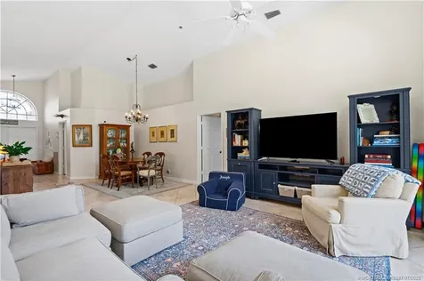 1618 SE Shelburnie Way Port St Lucie FL 34952