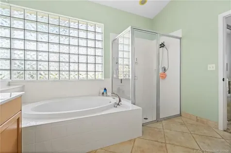 1618 SE Shelburnie Way Port St Lucie FL 34952