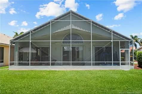 1618 SE Shelburnie Way Port St Lucie FL 34952