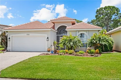 1618 SE Shelburnie Way Port St Lucie FL 34952
