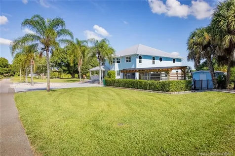 2083 NW 42nd Avenue Okeechobee FL 34972