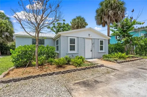 3915 SE Salerno Road Stuart FL 34997
