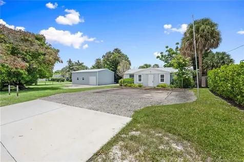 3915 SE Salerno Road Stuart FL 34997