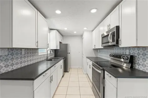 3915 SE Salerno Road Stuart FL 34997