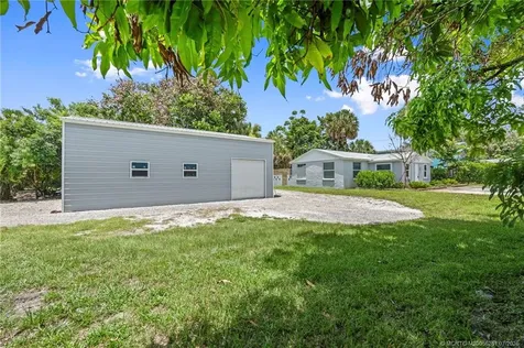 3915 SE Salerno Road Stuart FL 34997