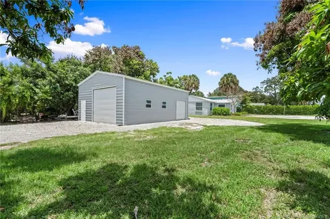 3915 SE Salerno Road Stuart FL 34997