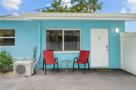 657 SW Cleveland Avenue Stuart FL 34994