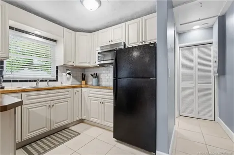 657 SW Cleveland Avenue Stuart FL 34994