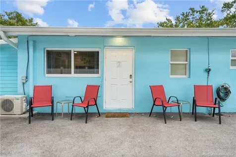 657 SW Cleveland Avenue Stuart FL 34994