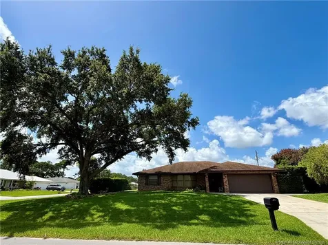 160 SE Todd Avenue Port St Lucie FL 34983