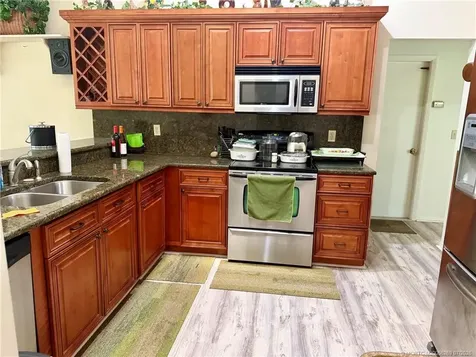 160 SE Todd Avenue Port St Lucie FL 34983