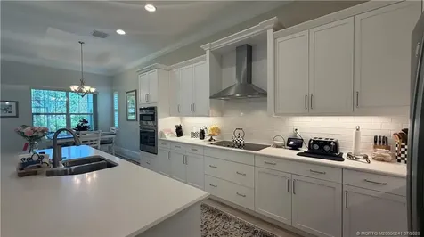 1330 Saint Catherines Circle Vero Beach FL 32967