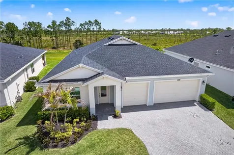 1337 SE Crosswood Way Port St Lucie FL 34984