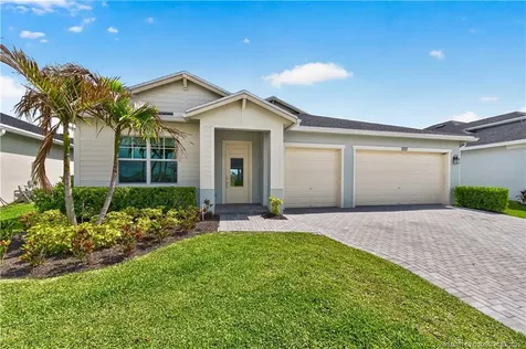 1337 SE Crosswood Way Port St Lucie FL 34984