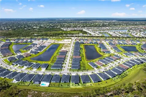 1337 SE Crosswood Way Port St Lucie FL 34984