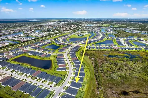 1337 SE Crosswood Way Port St Lucie FL 34984