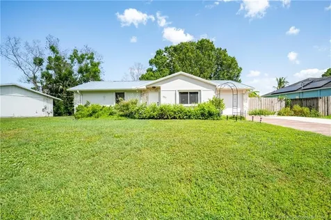 537 NW Sagamore Terrace Port St Lucie FL 34983