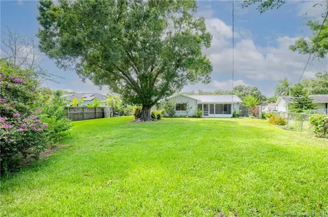 537 NW Sagamore Terrace Port St Lucie FL 34983