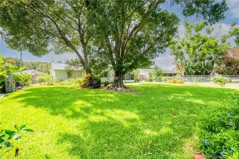 537 NW Sagamore Terrace Port St Lucie FL 34983