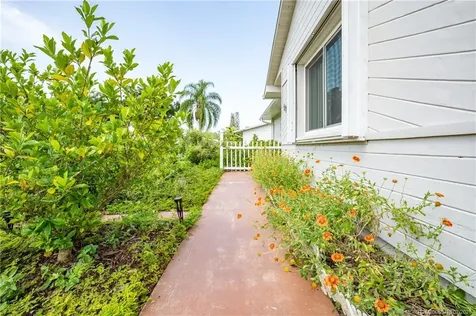 537 NW Sagamore Terrace Port St Lucie FL 34983