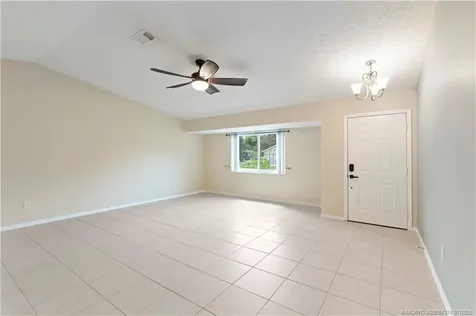 537 NW Sagamore Terrace Port St Lucie FL 34983