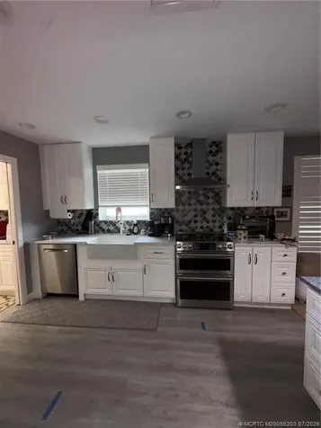 2880 SE Fairway W Stuart FL 34997